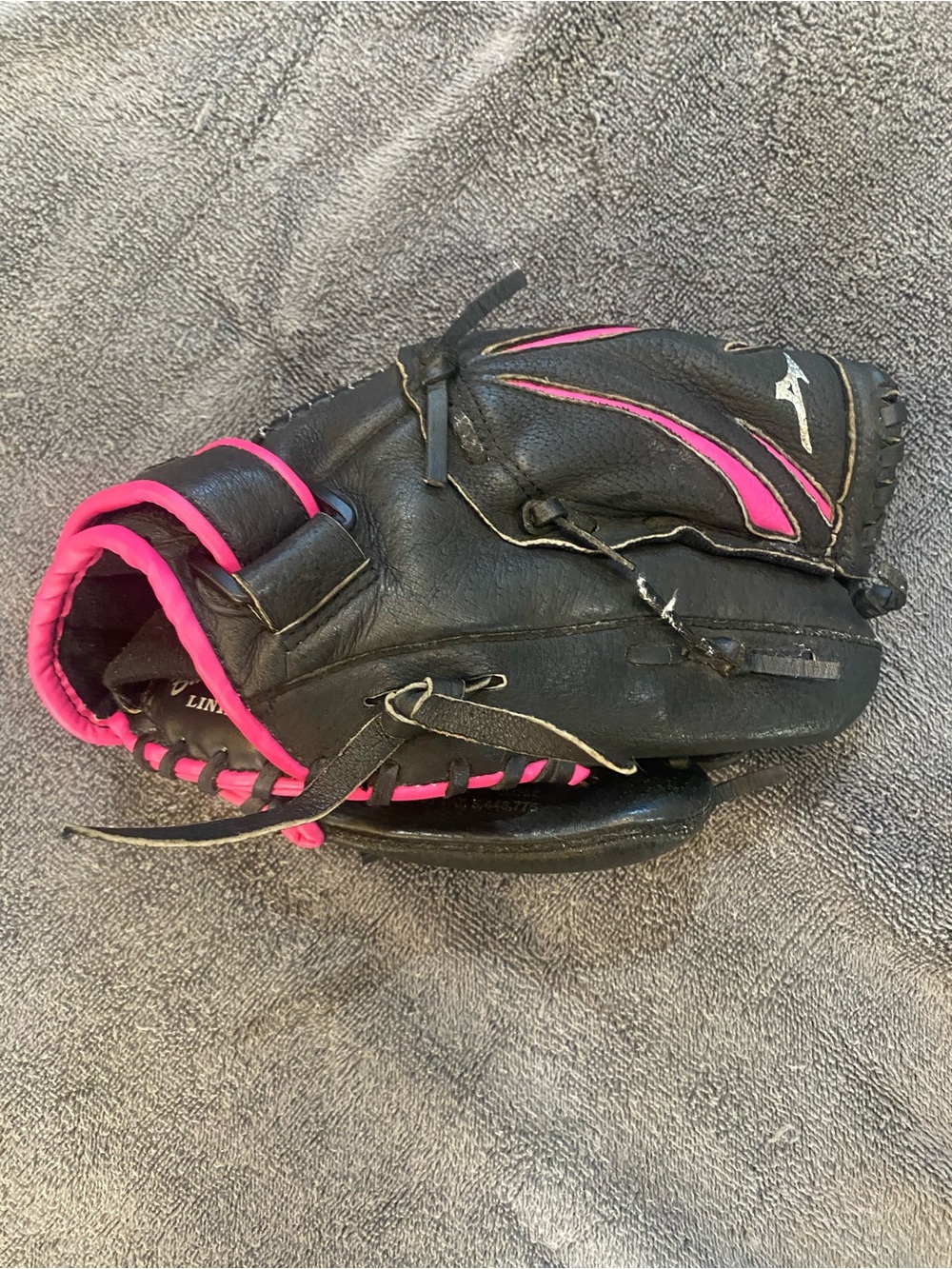 Leather mizuno hot pink magenta glove 11 inches GPP1105P1